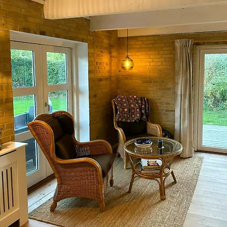 Family House With Large Terrace Near Skodshoved *